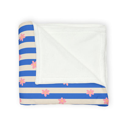 Pushing Daisies Throw Blanket